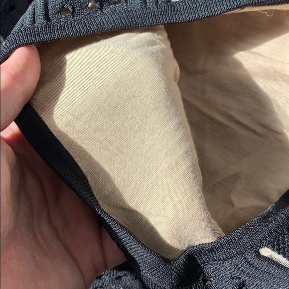 Black knit embroidered textured top - Picture 5 of 5